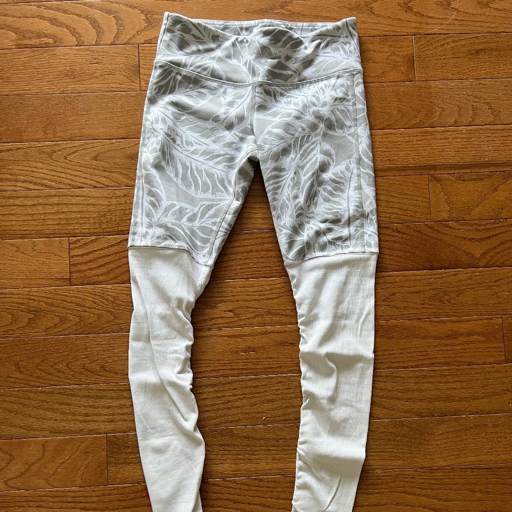White and Grey Leaf Print Yoga Leggings